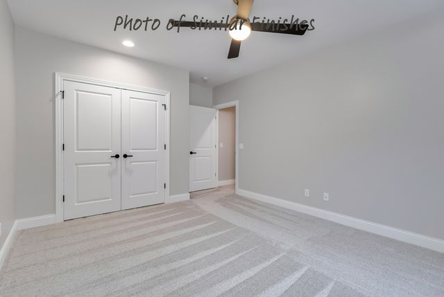 300 N 15th Street, Leclaire, IA 52753