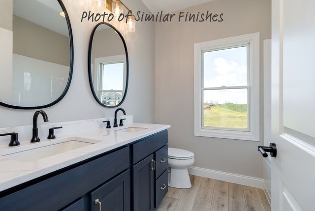 300 N 15th Street, Leclaire, IA 52753