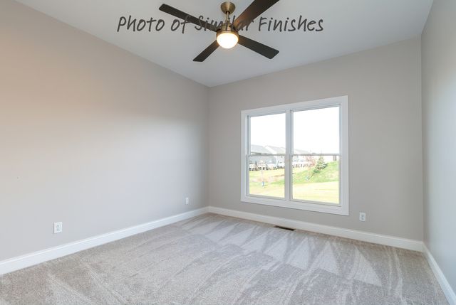 300 N 15th Street, Leclaire, IA 52753