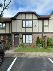1805 Ashborough SE Circle D, Marietta, GA 30067