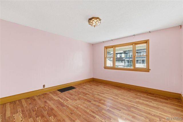 520 Woodlawn Avenue, Buffalo, NY 14208