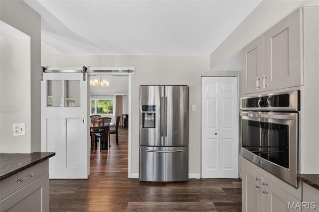8 Haven View Drive, Creve Coeur, MO 63141
