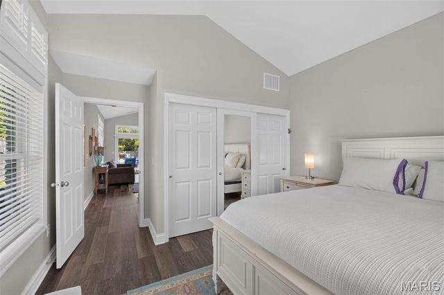 8 Haven View Drive, Creve Coeur, MO 63141