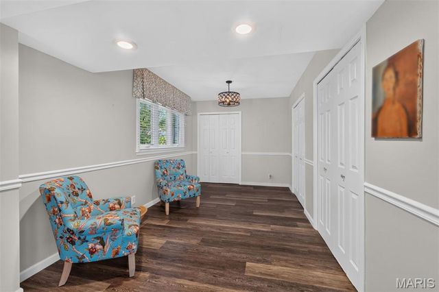 8 Haven View Drive, Creve Coeur, MO 63141