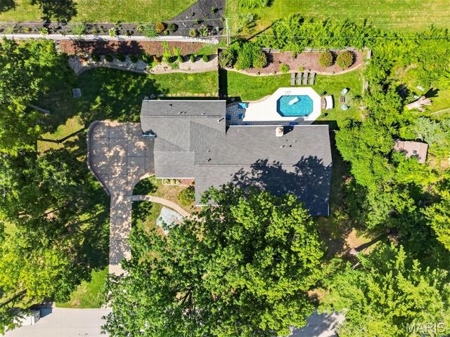 8 Haven View Drive, Creve Coeur, MO 63141