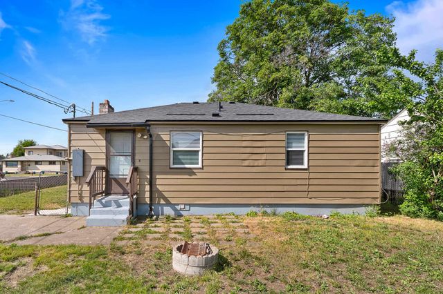 2304 E Rockwell Ave, Spokane, WA 99207