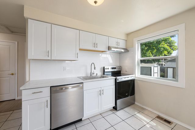 2304 E Rockwell Ave, Spokane, WA 99207