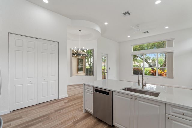 6830 FIJI Circle, Boynton Beach, FL 33437