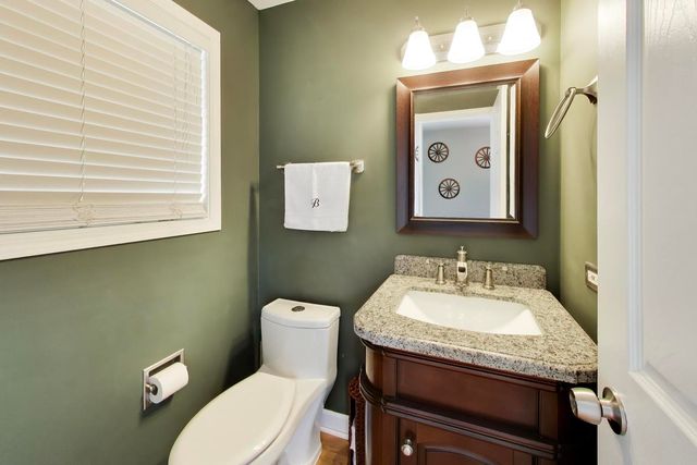 1422 Welland Court 1422, Roselle, IL 60172