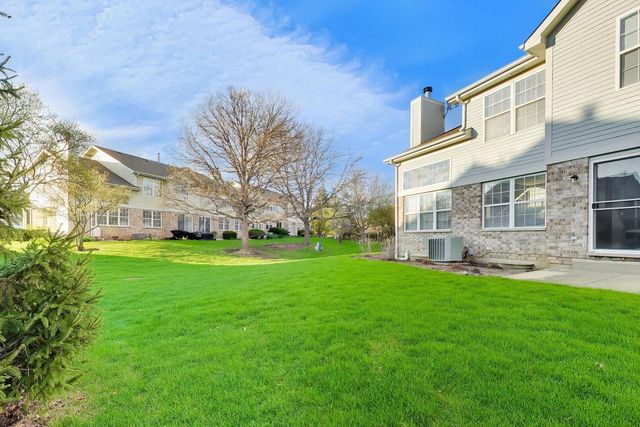 1422 Welland Court 1422, Roselle, IL 60172