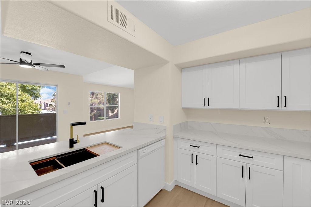 2300 East Silverado Ranch Boulevard 2056, Las Vegas, NV 89183 — exterior