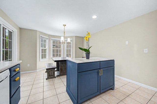 10 Fuller Ave 15, Attleboro, MA 02703