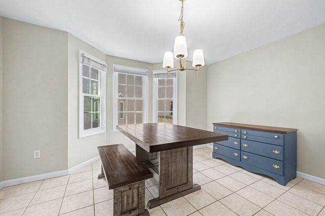 10 Fuller Ave 15, Attleboro, MA 02703