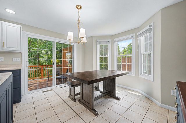 10 Fuller Ave 15, Attleboro, MA 02703