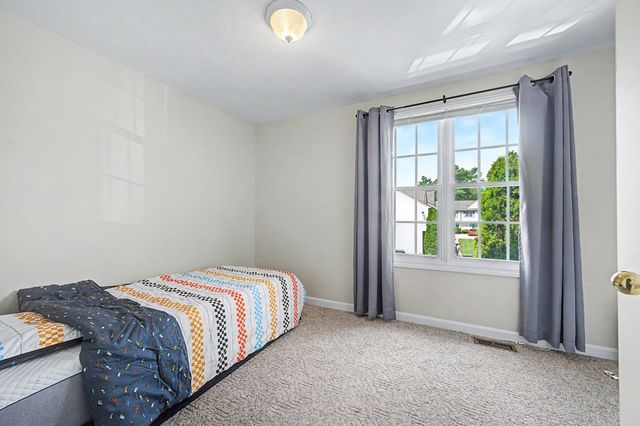 10 Fuller Ave 15, Attleboro, MA 02703