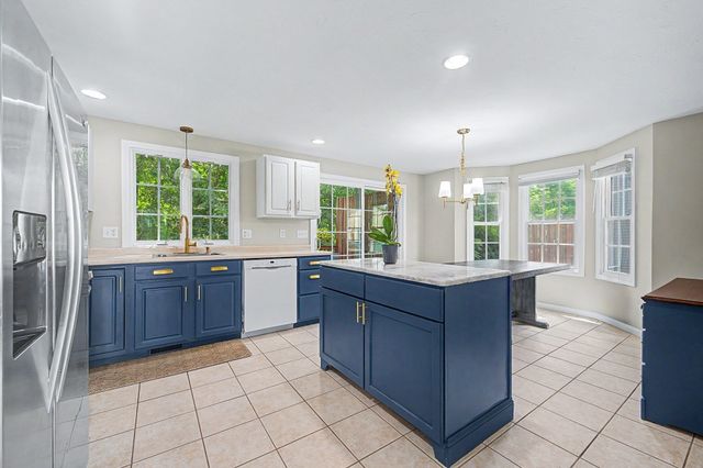 10 Fuller Ave 15, Attleboro, MA 02703