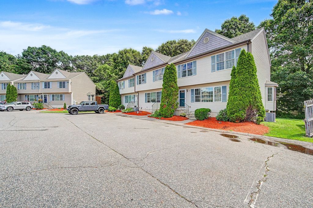 10 Fuller Ave 15, Attleboro, MA 02703