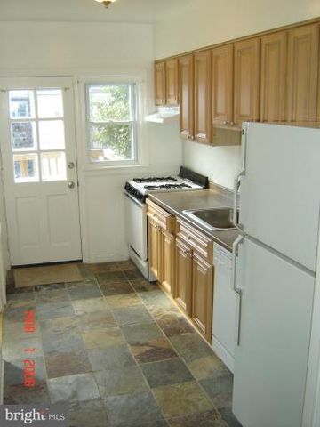 925 CHESTNUT HILL AVE, Baltimore, MD 21218