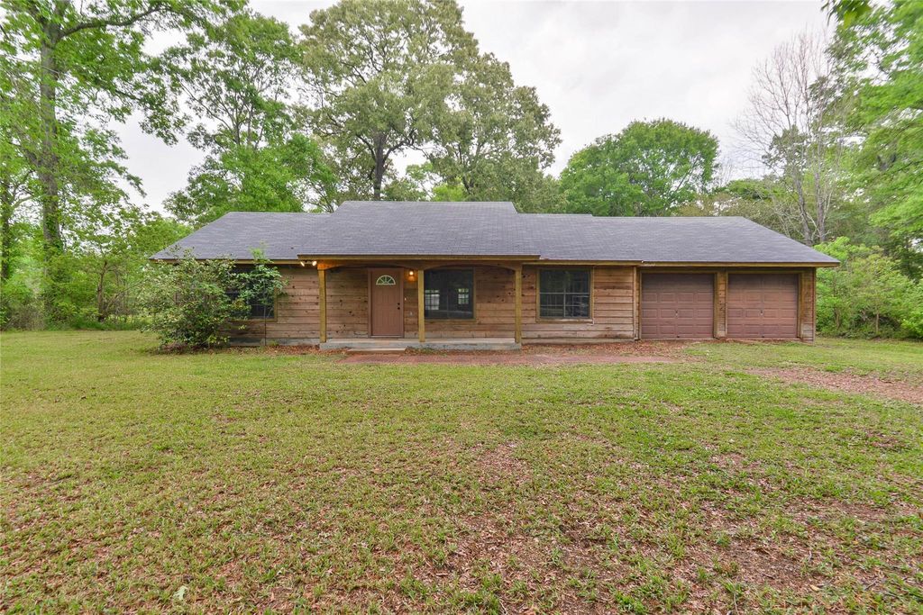 677 County Road 6763, Dayton, TX 77535