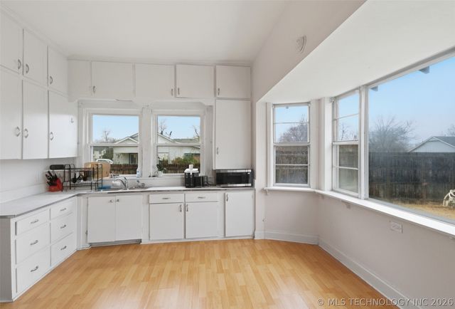 402 E 6th Street, Claremore, OK 74017