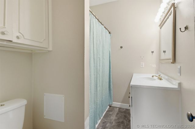 402 E 6th Street, Claremore, OK 74017