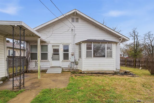 402 E 6th Street, Claremore, OK 74017