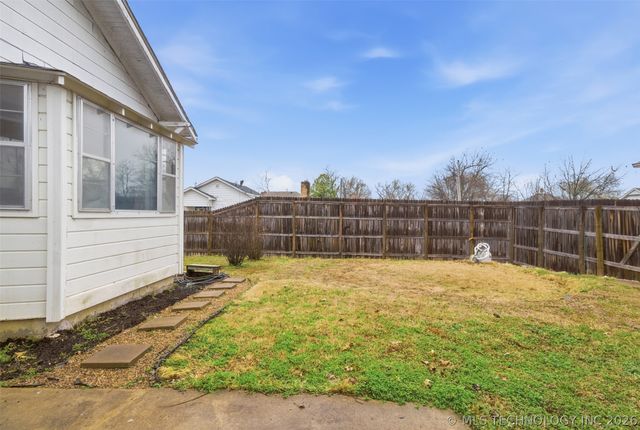 402 E 6th Street, Claremore, OK 74017