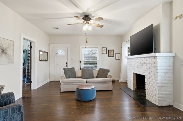 402 E 6th Street, Claremore, OK 74017