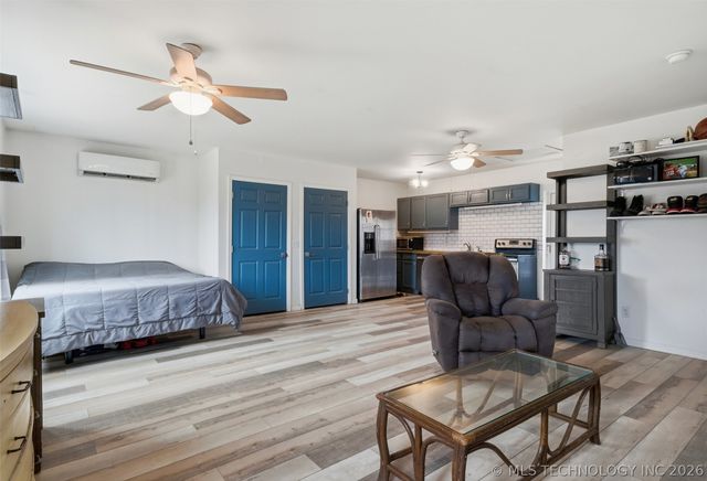 402 E 6th Street, Claremore, OK 74017