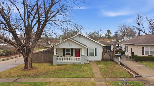 402 E 6th Street, Claremore, OK 74017