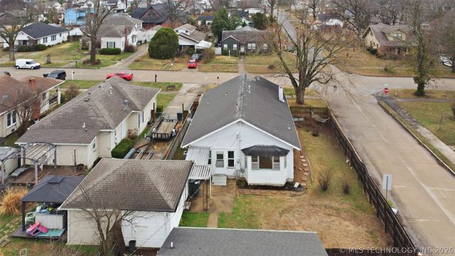 402 E 6th Street, Claremore, OK 74017