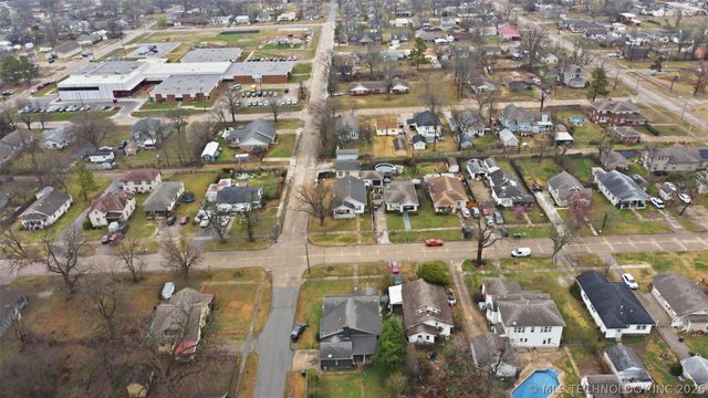 402 E 6th Street, Claremore, OK 74017