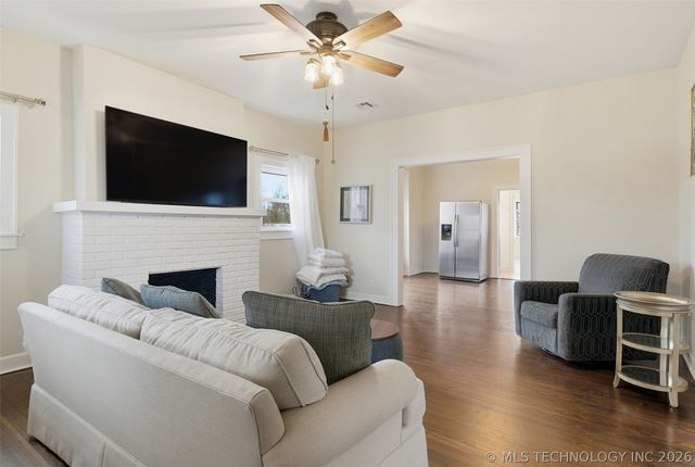 402 E 6th Street, Claremore, OK 74017