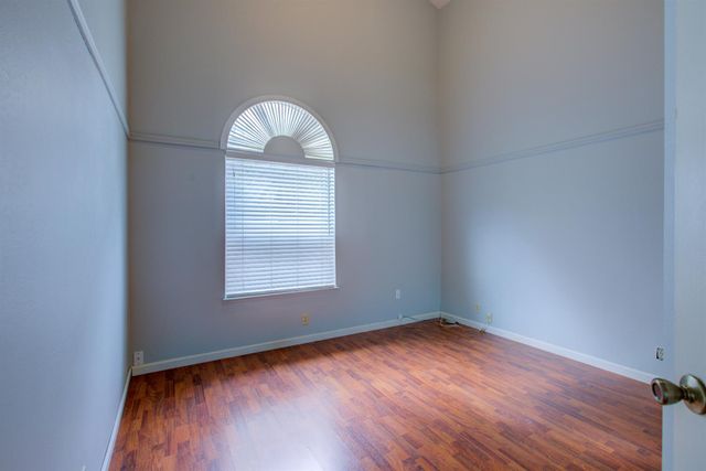 6054 Kasper Dr, Riverbank, CA 95367