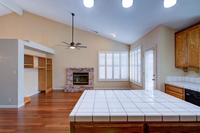 6054 Kasper Dr, Riverbank, CA 95367