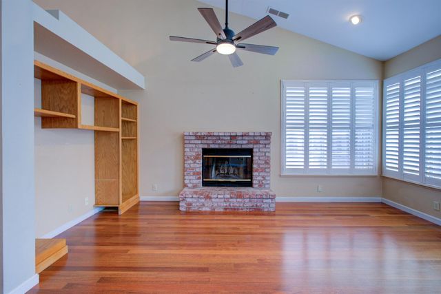 6054 Kasper Dr, Riverbank, CA 95367