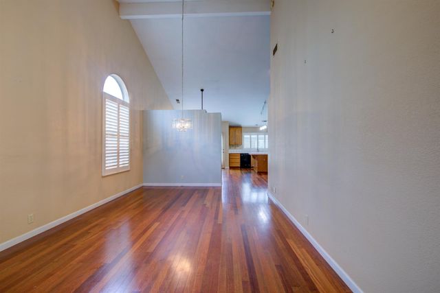 6054 Kasper Dr, Riverbank, CA 95367