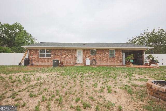 106 Beaver Drive, Blackshear, GA 31516