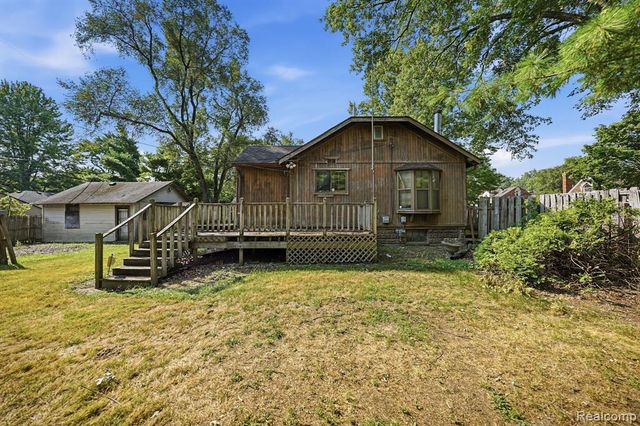 21946 Hayes Avenue, Eastpointe, MI 48021