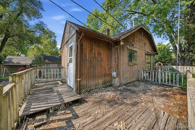 21946 Hayes Avenue, Eastpointe, MI 48021