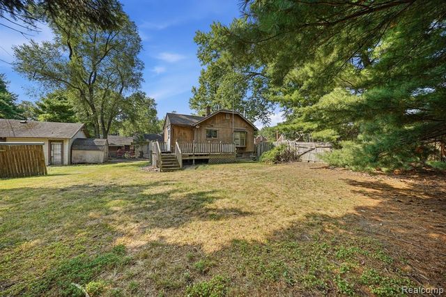 21946 Hayes Avenue, Eastpointe, MI 48021