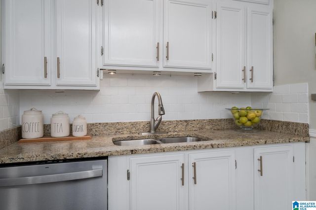 1210 REGAL AVENUE, Birmingham, AL 35213