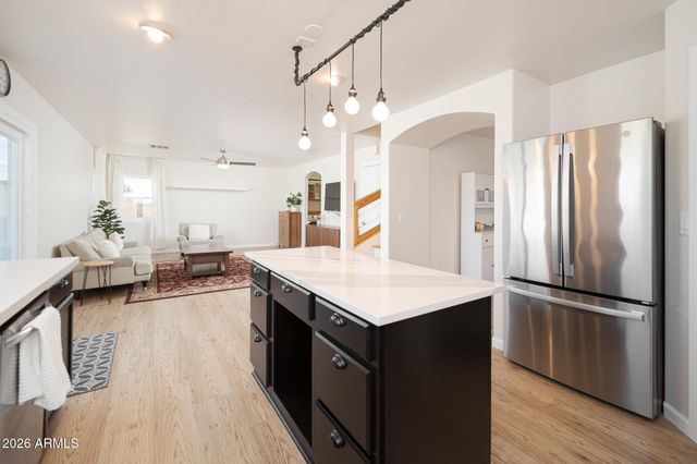 6014 W PUEBLO Avenue, Phoenix, AZ 85043