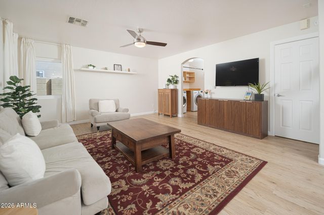 6014 W PUEBLO Avenue, Phoenix, AZ 85043