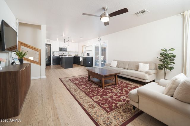 6014 W PUEBLO Avenue, Phoenix, AZ 85043