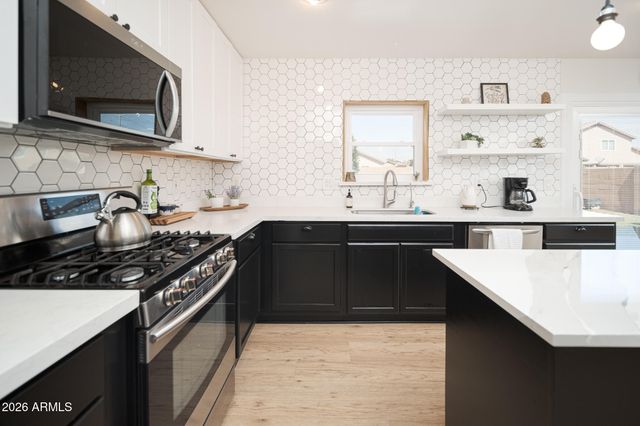 6014 W PUEBLO Avenue, Phoenix, AZ 85043