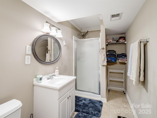 2200 Peninsula Avenue, Shelby, NC 28150