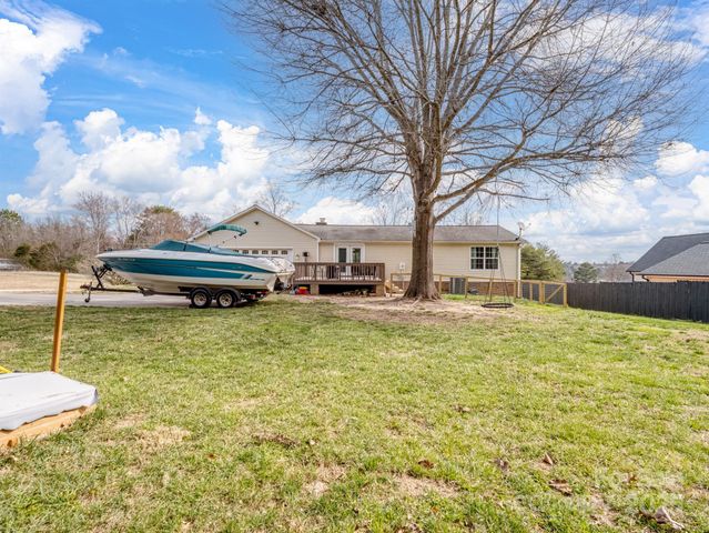 2200 Peninsula Avenue, Shelby, NC 28150