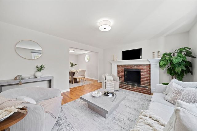 178 Morse St, Sharon, MA 02067
