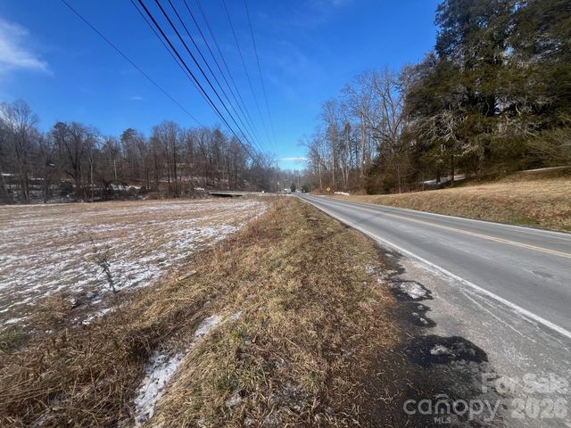 4450 US 70 Highway E, Marion, NC 28752